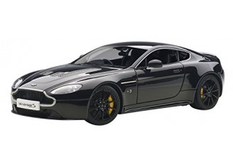Aston Martin V12 Vantage Noir